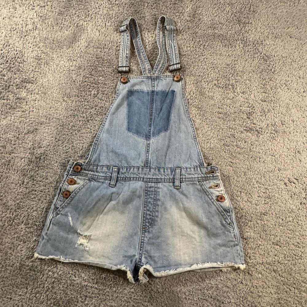 Forever 21 Premium Denim Short Overalls Size 29 Blue Light Wash Shortalls